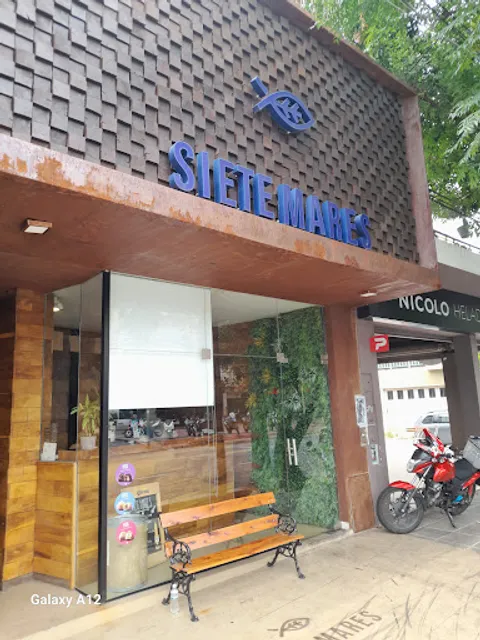 Siete Mares Sushi Gourmet & Deli