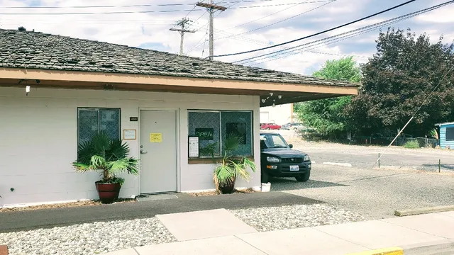 B Street Bud Grand Coulee