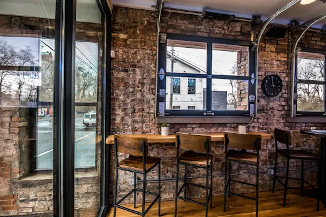 EMMA : Wine with Friends