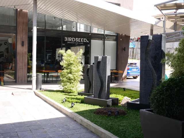 Birdseed Breakfast Club + Café