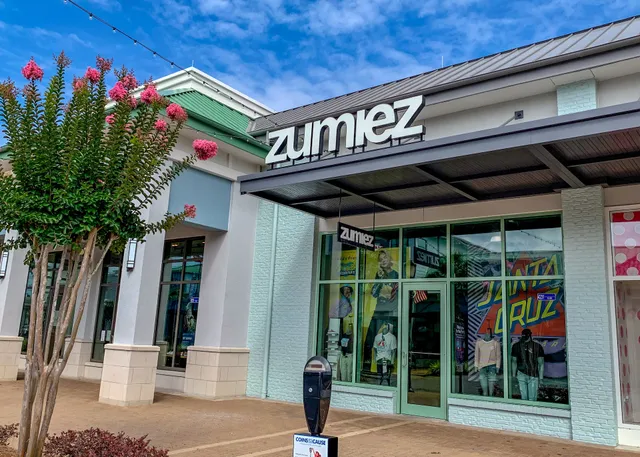 Zumiez