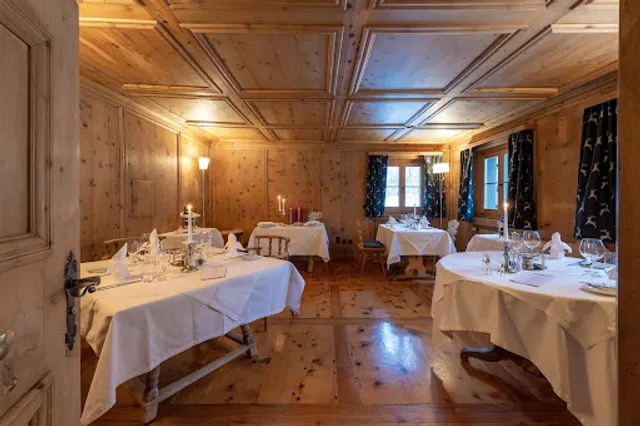 Stüva da la posta, Hotel Post