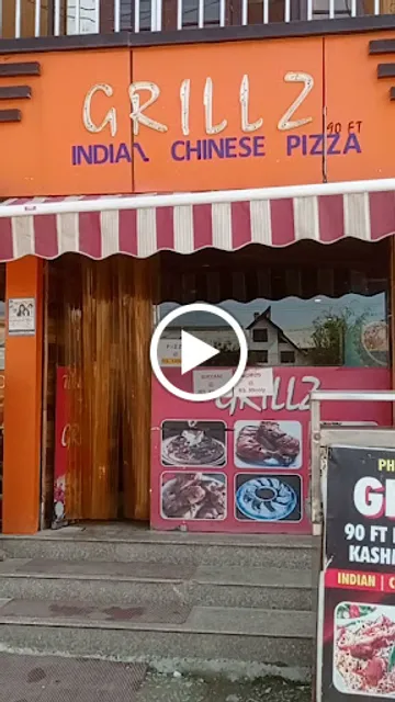 GRILZ 90 ft Restaurant