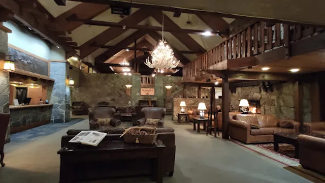 Mountainside Bar & Grill