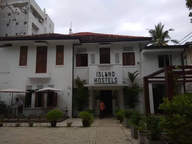 Island Hostels- Colombo