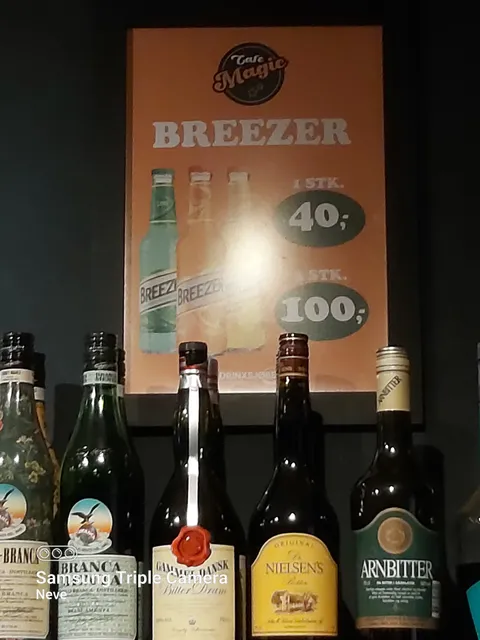 Cafe Magic v / Karin Kristensen