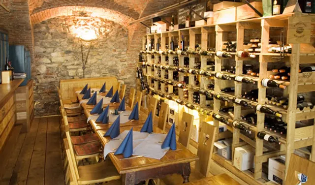 Weinlaube zum "Schwarzen Hund"