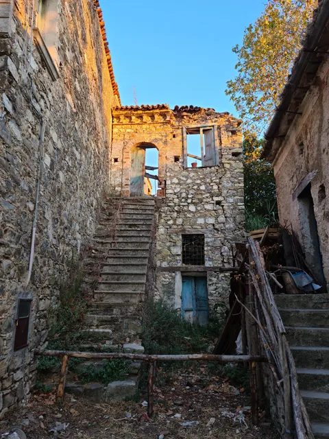 Ruderi di Roscigno Vecchia