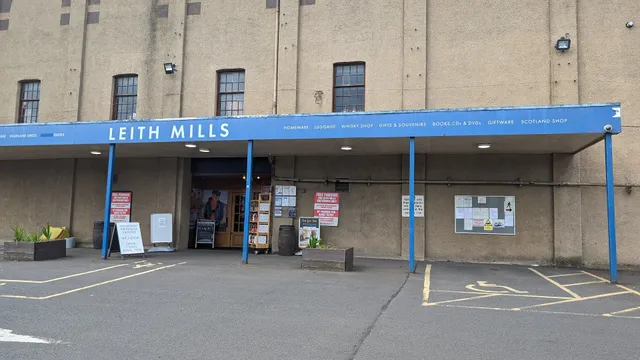 James Pringles Shopping Village