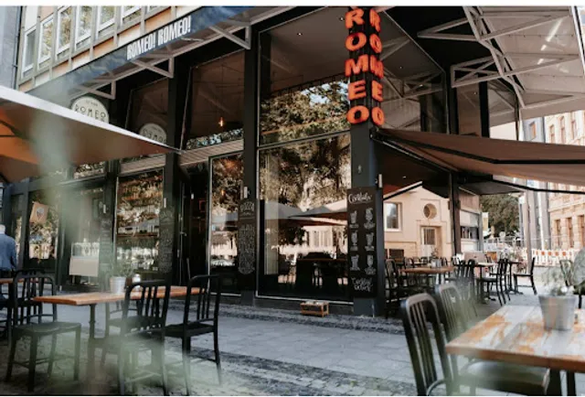 Café Romeo Romeo