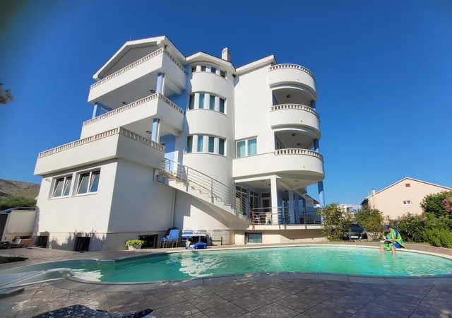 Apartments Villa Lida