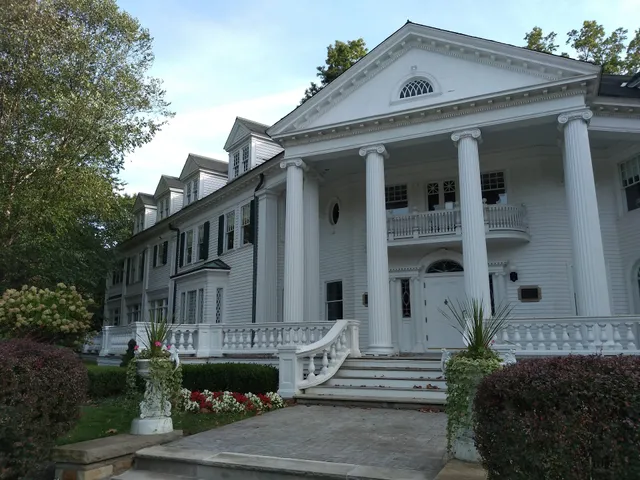 Mooreland Mansion