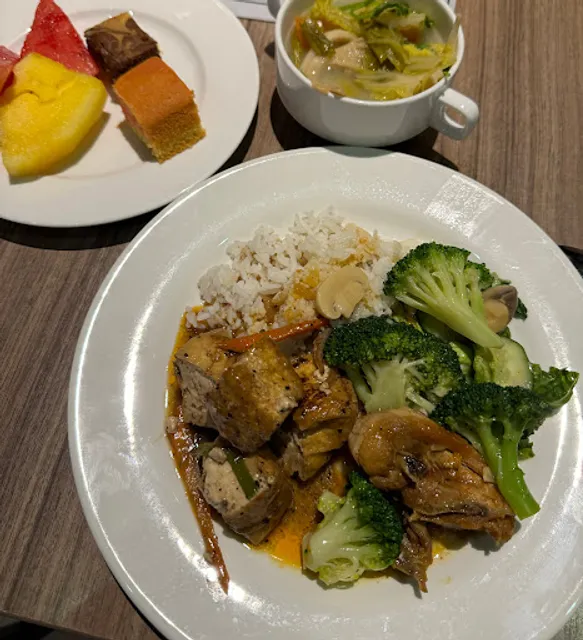 Wau Restaurant & Cafe