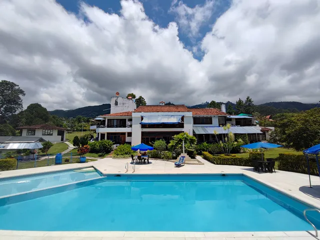 FINCA SANTORINI LAGO CALIMA