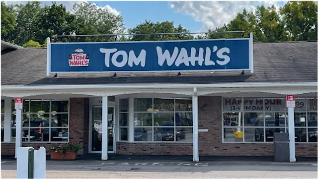 Tom Wahl's Bushnell's Basin