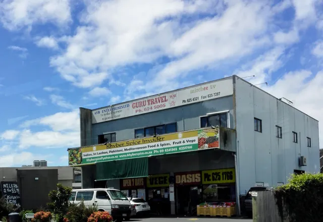 Khyber Spice Invader & Vege Oasis