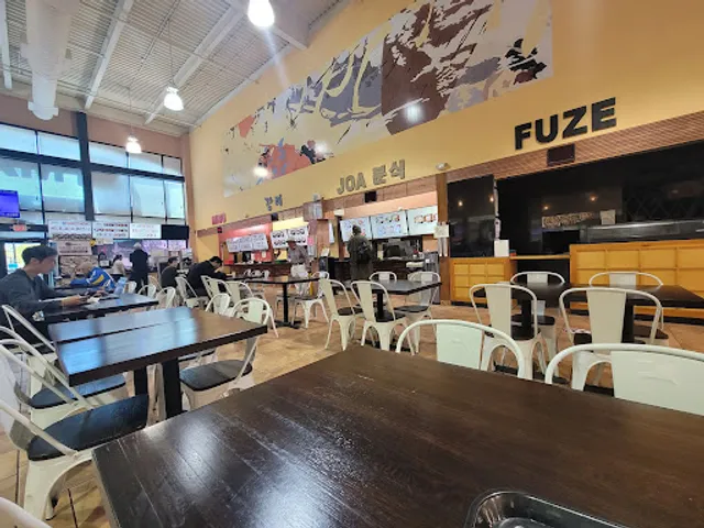 More Food Court