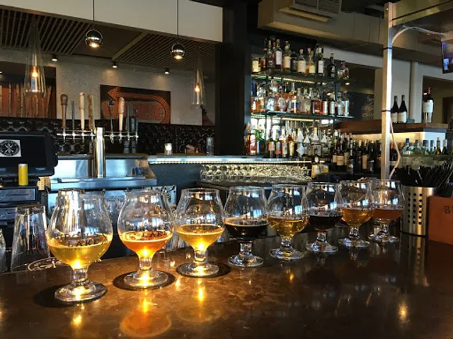 Birch's on the Lake Brewhouse & Supperclub