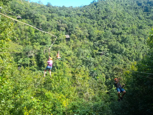 Samaná Zipline, El Valle