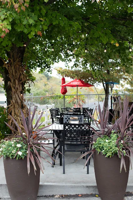 Lorenzo's Pub and Pizza