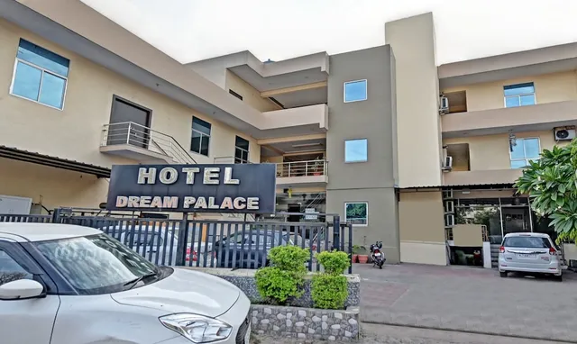 Hotel O Dream Palace