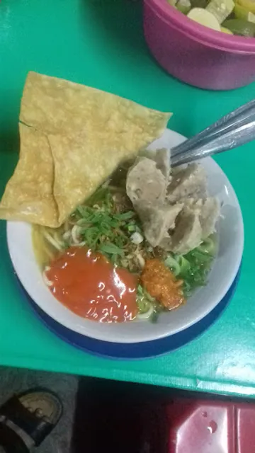 Mie Pangsit Bakso Solo Marem Mas Dede