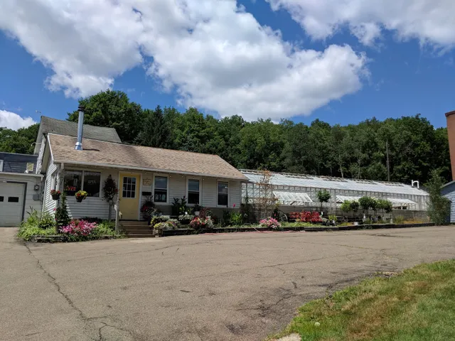 Proper's Florist & Greenhouse