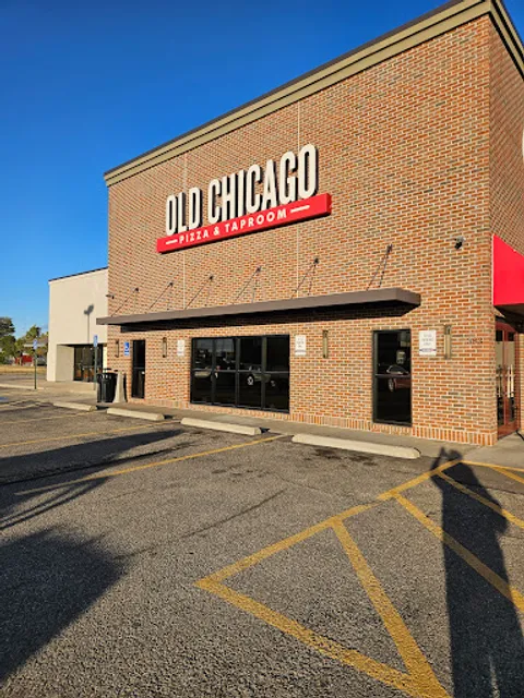 Old Chicago Pizza + Taproom