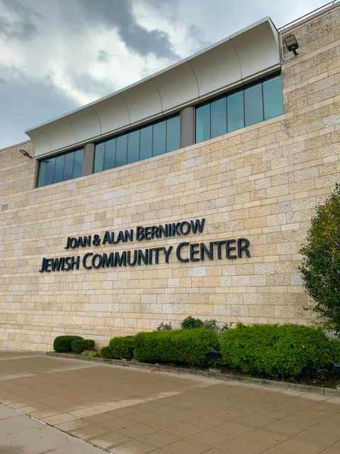 Happy Day Play Family Learning at Bernikow JCC (Grown Up and Me Program)