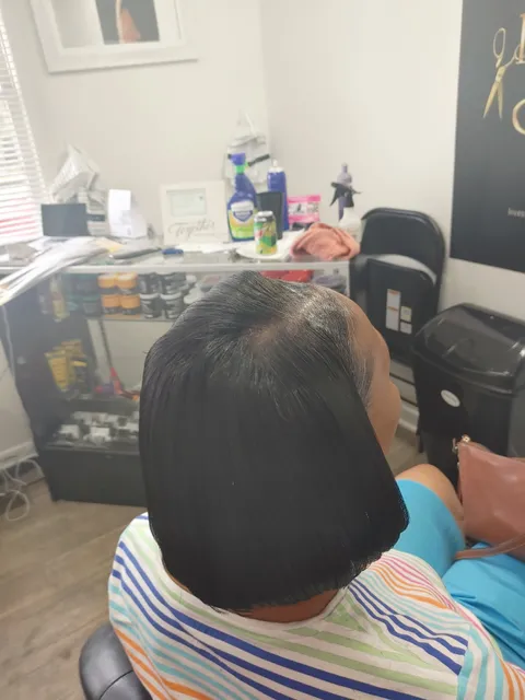 Michae’s Hair Salon