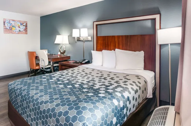 Suburban Studios Neenah-Appleton