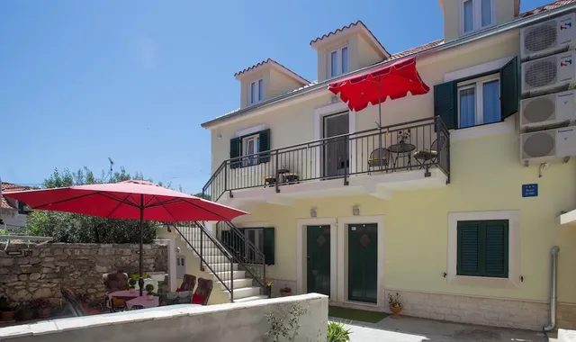 Central Old Town Rooms