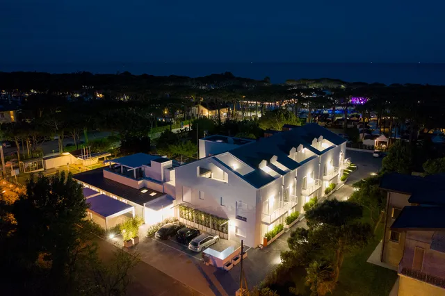 The Green Park Hotel