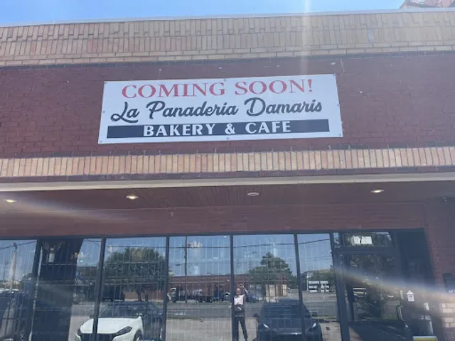 La Panaderia Damaris Bakery & Cafe