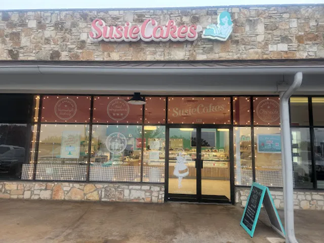 SusieCakes - Austin West Wood