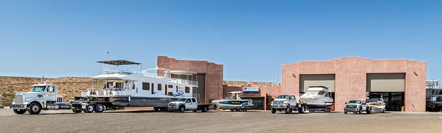 Wahweap Marine Service Center