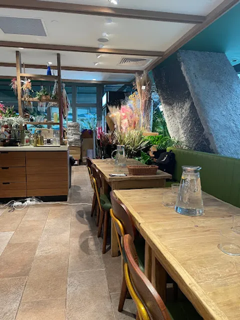 Surrey Hills Grocer - ION Orchard