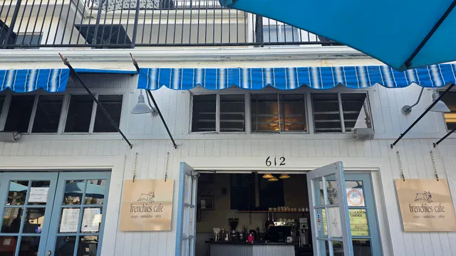 Frenchies Cafe