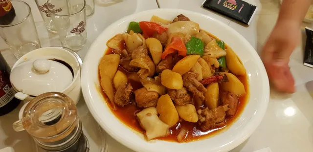 Dunhuang, Lanzhou floor halal beef noodles