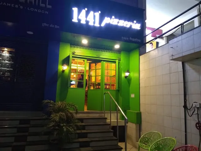 1441 Pizzeria Oshiwara