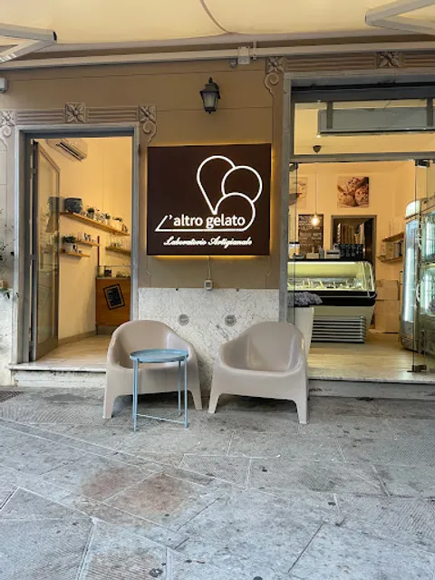 Gelateria L'altro Gelato - Levanto Ice Cream Shop.