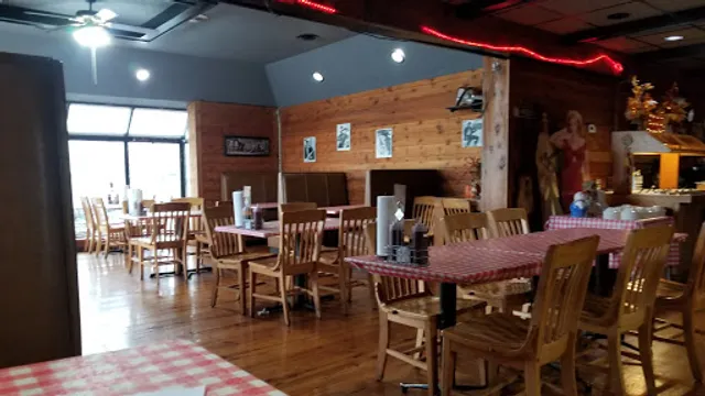 Bucky Bees BBQ of Cave City