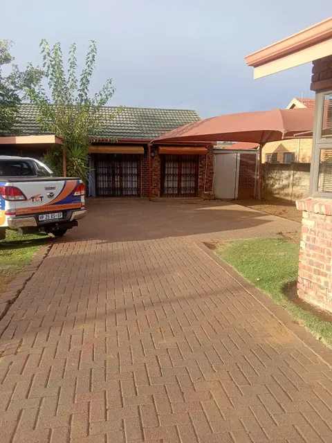 Ebony and Ivory Guesthouse