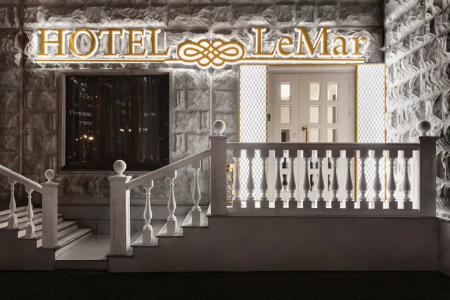 Hotel LeMar