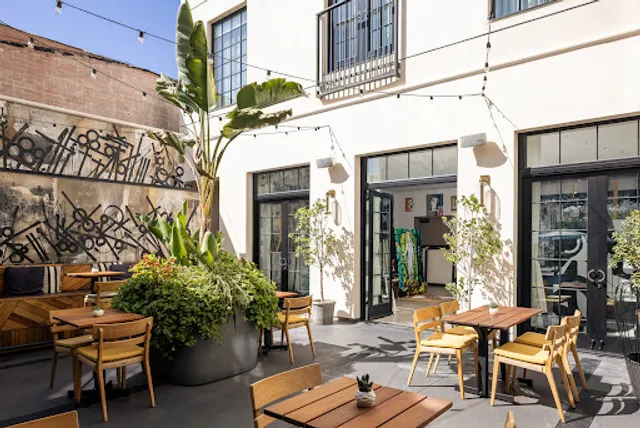 Kimpton La Peer Hotel