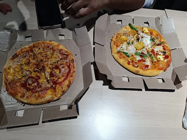 Domino's Pizza | Lal Bangla, Kanpur