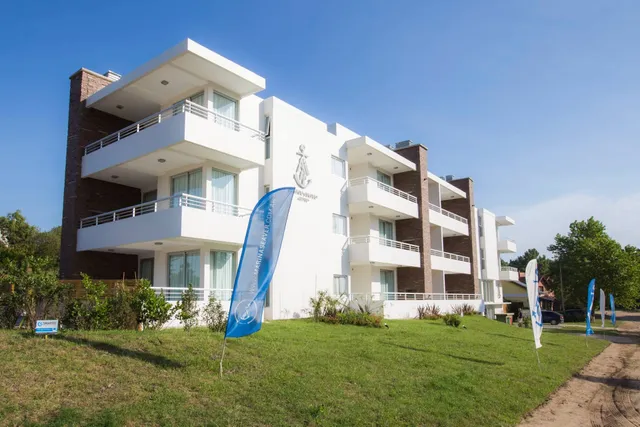 Marina Seaver Suites