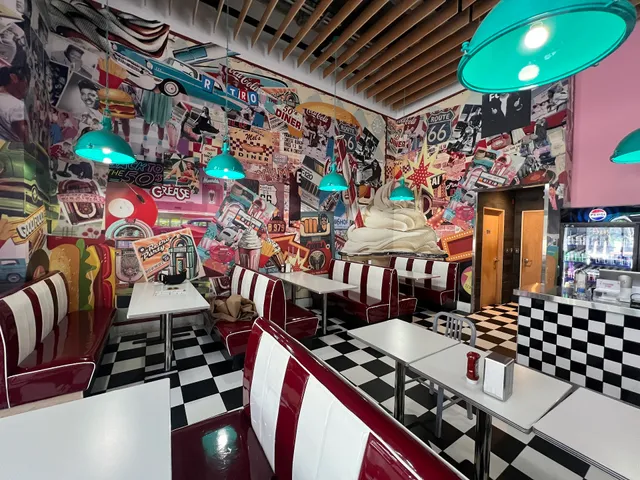 Happy Days Burgers & Poutine