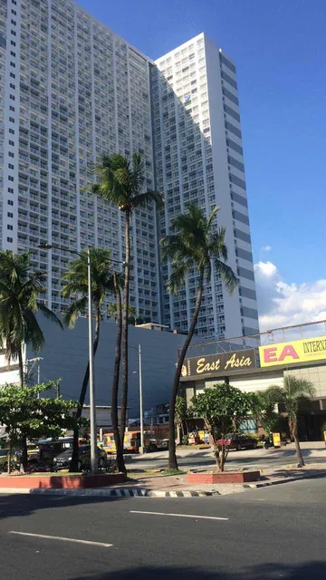 Studio Unit at The Breeze Residences