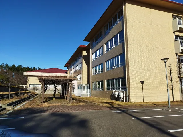 ゆいぽーと 新潟市 芸術創造村･国際青少年センター